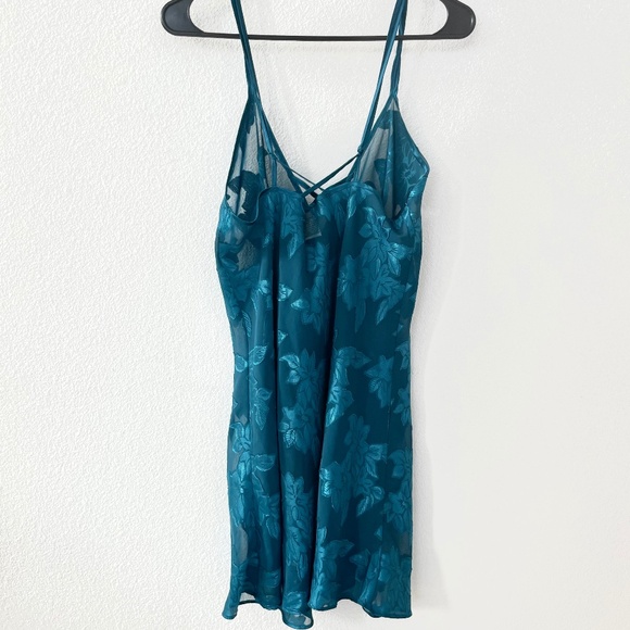 Morgan Taylor Silk Slip - Picture 4 of 4